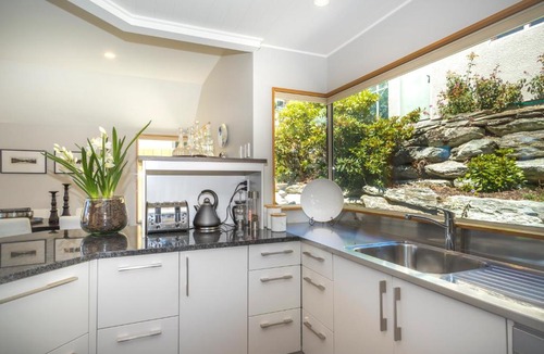 Kelvin Heights House | 135 Peninsula