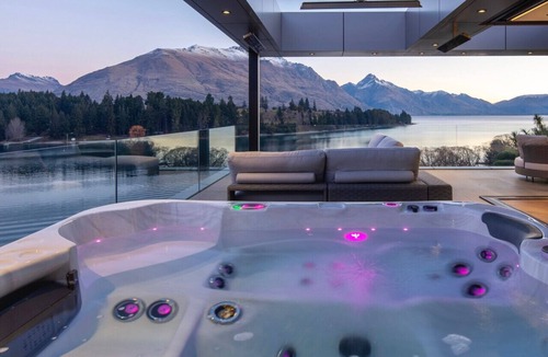 Queenstown Apartment | 180 Park | Lakefront Masterpiece | Large-scale Luxury