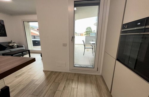 Bergamo House | 2 Min Walk Chorus Life, with 2 Bedrooms and 2 Bath