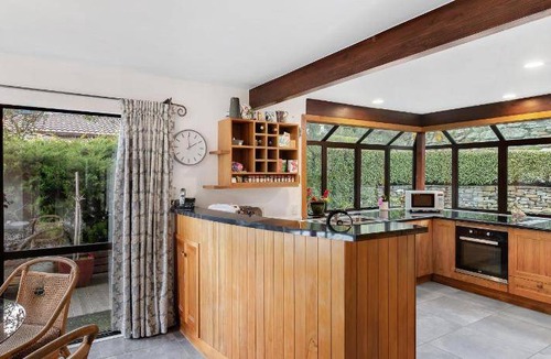 Queenstown City Centre Bed & Breakfast | 2000 m² Bed and breakfast ∙ 4 bedrooms ∙ 127 guests