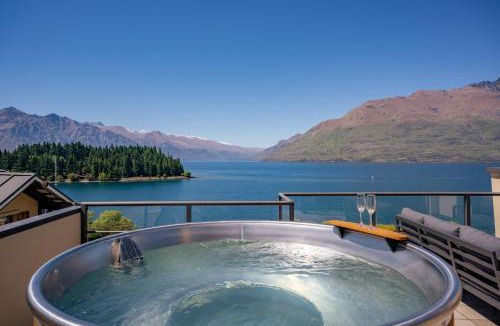 Queenstown Apartment | 3-bedroom Penthouse Apartment with Spa - The Beacon 1002