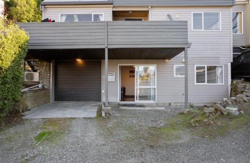 Fernhill House | Arawata Retreat - Queenstown Mountain Serenity