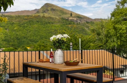 Arrowtown House | Arrowtown Charm | BBQ | Wood fireplace