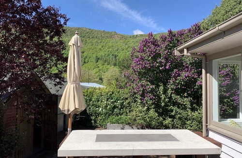 Arrowtown Cottage | Arrowtown Gem - Classic Arrowtown Cottage.