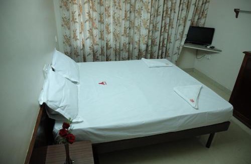 Thiruvananthapuram Hotel | ASHISH TOURIST HOME