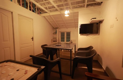Thavinhal House | Babu's Homestay By Lexstays