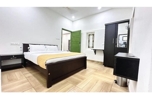 Kovalam Villa | Brownstone 2BHK AC Villa-Kovalam