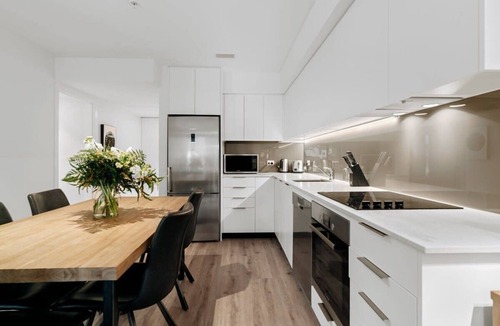 Arthur's Point Apartment | Coronet Bliss at La Residence du Parc