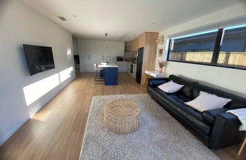 Kawarau Falls House | Cosy ski retreat on The Remarkables Ski Area. 5 minutes to Jacks Point Golf Club