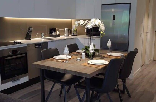 Arthur's Point Apartment | Cozy Coronet Peak Apartment at La Residence du Parc
