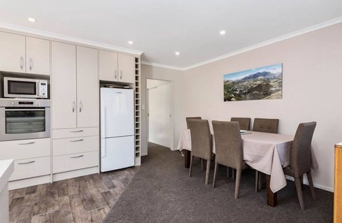 Arrowtown House | Denbigh Escape - Perfect location, family-friendly!