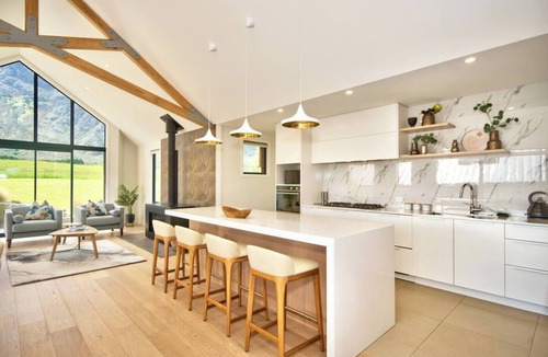 Jacks Point House | Designer 4 bedroom 3 bathroom home in Jacks Point