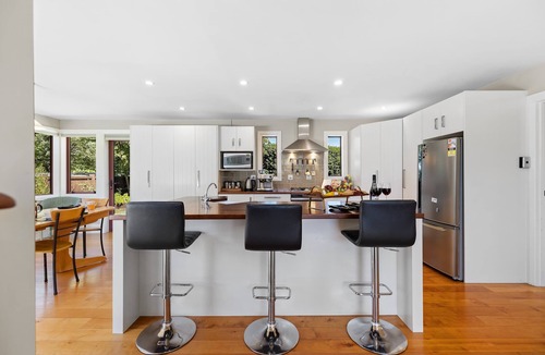 Lower Shotover House | Distinctive Detached Home Luxury Spa