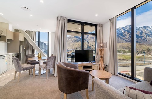 Frankton Apartment | Executive 2 Bedroom Apartment Remarkables Park