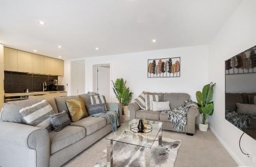 Frankton Apartment | Executive Living in Bluewater