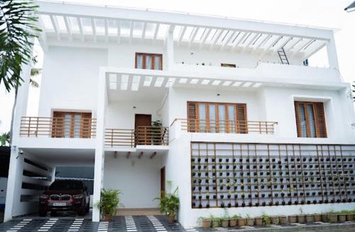 Thrippunithura Hotel | FA Gardens