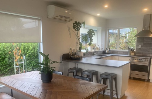 Kelvin Heights House | Family Friendly 2 Bedroom House