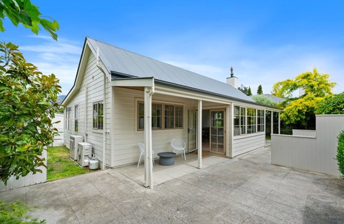 Arrowtown House | Gold Rush Cottage - Arrowtown Holiday Home
