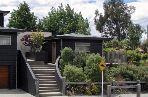 Arthur's Point Apartment | Great studio for a couple near Coronet Ski Field