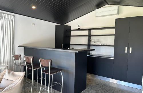 Speargrass Flat House | Guest House with a Stunning View