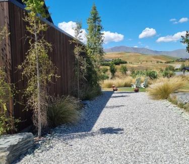Lake Hayes Apartment | HawkRidge Alpine Suite