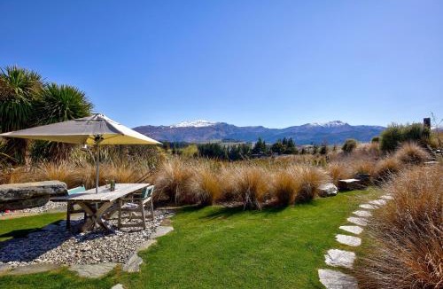 Lake Hayes Ski Chalet | Hawkridge Chalet - Honeymooners Chalet