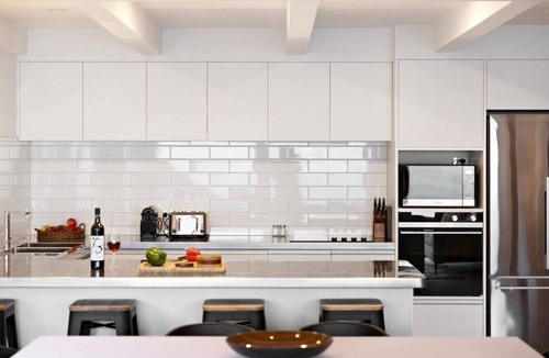 Sunshine Bay House | High-end haven with uninterrupted lakeviews