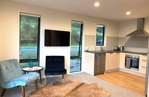 Lower Shotover House | Hillside Studio