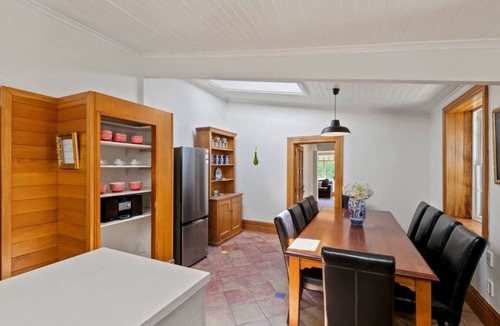 Queenstown City Centre House | Historic Stonehouse & Alley Cottage - Sleeps 14