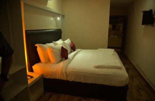 Mananthavady Hotel | Hotel Wayanad Square