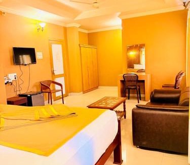 Tirur Hotel | K M S Residency