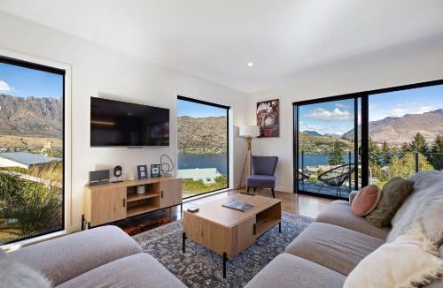 Frankton House | Lake View Viscount