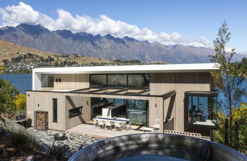 Queenstown Villa | Lakeside on Park Street - Villa by MajorDomo