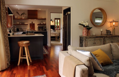Lower Shotover Cottage | Located 7 minutes from Frankton. Centrally located in the Wakatipu Basin