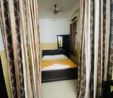 Angadipuram Hotel | Lotus Grand Residency