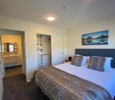 Frankton Apartment | Luckie Lane Homestay