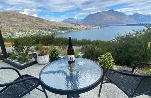 Frankton Apartment | Luckie Lane Homestay