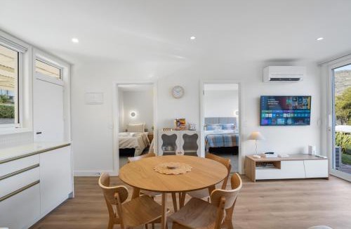 Frankton House | Luxury Lakeside Landing