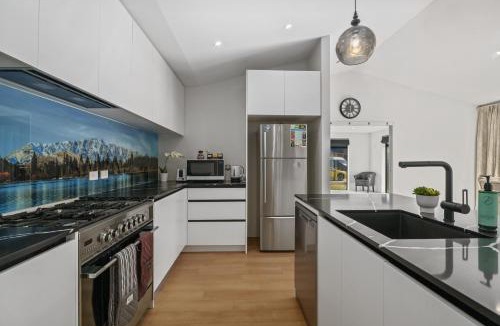 Lower Shotover Apartment | Luxury & Modern Living Home & Apartment