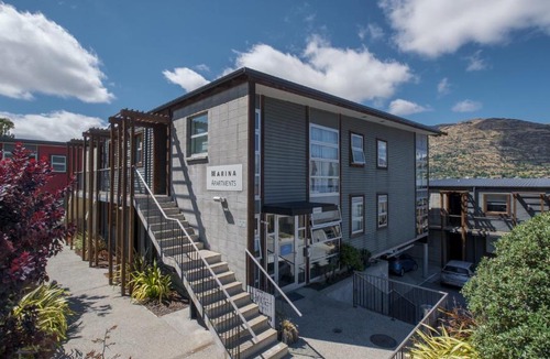 Frankton Apartment | Marina Apartment 405