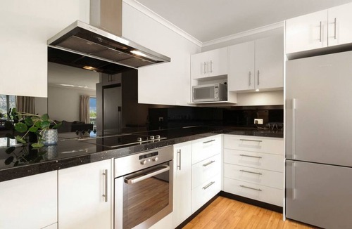 Frankton House | Marina Heights | Panoramic Alpine Views