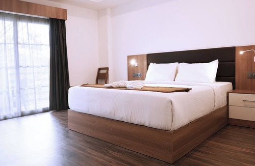 Devikolam Hotel | Misty Garden Resorts