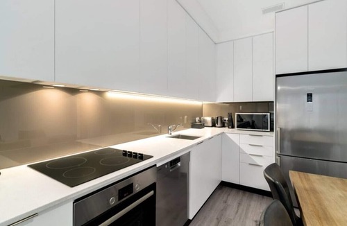 Arthur's Point Apartment | Mountain Views Penthouse - Apartment 22