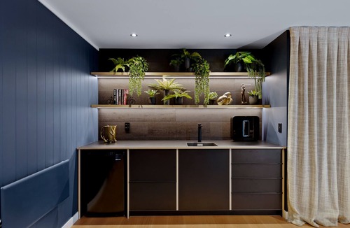 Fernhill House | NEWLY RENOVATED Matakauri House