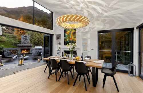 Fernhill House | NEWLY RENOVATED Matakauri House