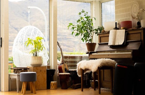 Sunshine Bay Cabin | Ora° Retreat Space Cabin The Nomads Escape