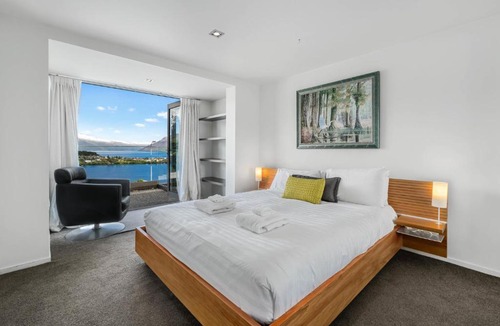 Queenstown House | Panorama Terrace Luxury