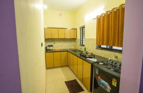 Kochi Apartment | Peeliyatt riverview stays