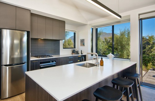 Kawarau Falls House | Perfect for your skiing & golfing holidays or getting away with the family