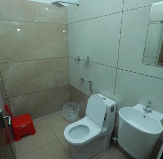 Kunnamkulam Hotel | Premier Tourist Home